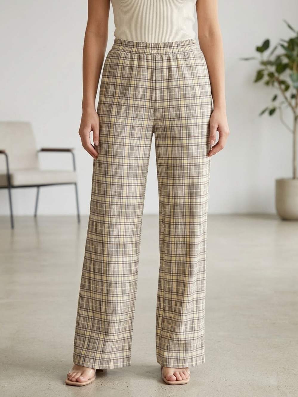 NWT Urban Renewal Plaid Wide Leg Pull On Trouser Pants Size Medium